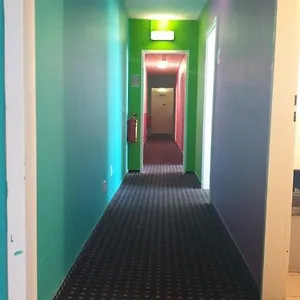  Hostel Isas